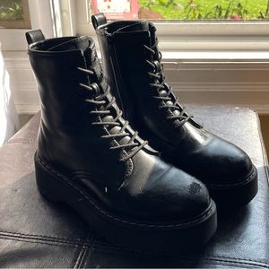 Steve Madden Bettyy boots